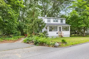 486 Franklin St, Reading, MA 01867 - Photo 1