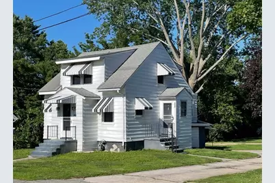 912 Pleasant St, Somerset, MA 02726 - Photo 1