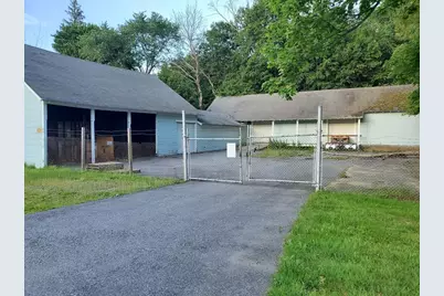 6 Pleasant St, Brookfield, MA 01506 - Photo 1