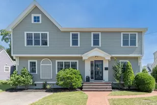 61 Colonial Dr, Arlington, MA 02474 - Photo 1