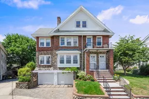 29 Hillcrest Cir, Watertown, MA 02472 - Photo 1