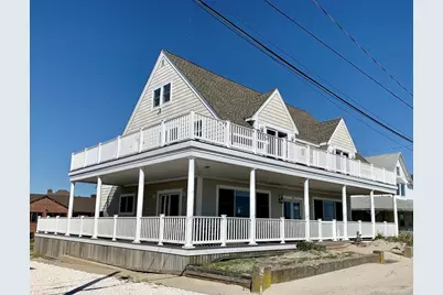 93 Beach Ave Winter Rental #9/15-5/15, Hull, MA 02045 - Photo 1