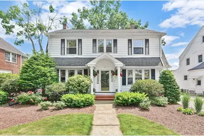 39 Bronson Ter, Springfield, MA 01108 - Photo 1