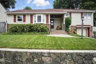 13 Leonard St, Woburn, MA 01801 - Photo 1