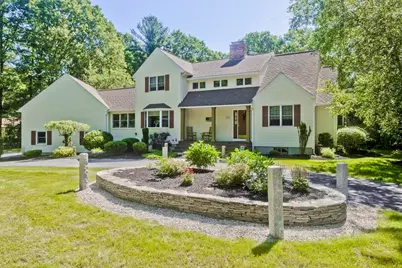435 Rochdale St, Auburn, MA 01501 - Photo 1