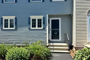 922 Fox Hollow, Hudson, NH 03051 - Photo 1