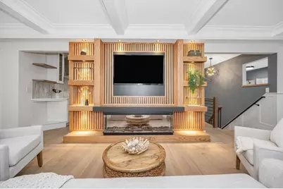 877 Main Street, Reading, MA 01867 - Photo 1