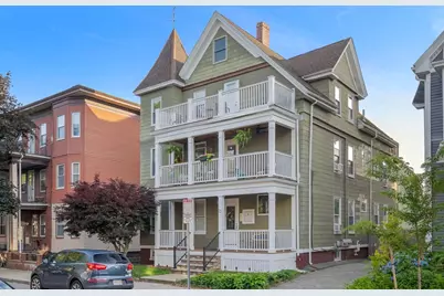 22 Robinson St #3, Somerville, MA 02145 - Photo 1