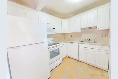 111 Warren Ave #4E, Quincy, MA 02170 - Photo 1