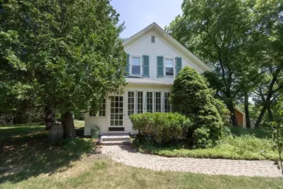 59 Taunton St, Plainville, MA 02762 - Photo 1