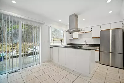 1083 Dickinson St #1083, Springfield, MA 01108 - Photo 1