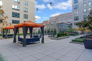 33 Rogers St, Cambridge, MA 02142 - Photo 1