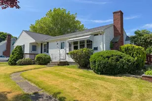 61 Stevens Rd, Swansea, MA 02777 - Photo 1