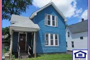 986 Main St, Clinton, MA 01510 - Photo 1