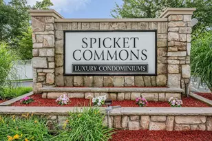 21 Hampshire Rd, Methuen, MA 01844 - Photo 1