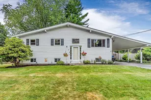 10 Buttercup Ln, Medway, MA 02053 - Photo 1