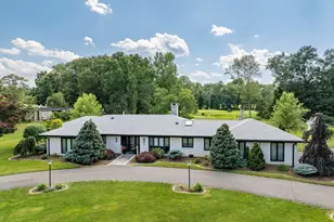 10 Prynne Ridge Rd, Longmeadow, MA 01106 - Photo 1