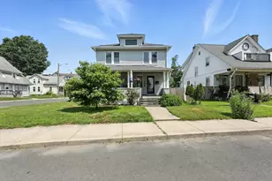 39 Claremont Ave, Holyoke, MA 01040 - Photo 1