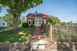 425 Main St, Groveland, MA 01834 - Photo 1