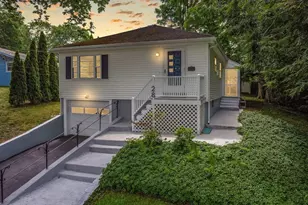 28 Windsor St, Haverhill, MA 01830 - Photo 1