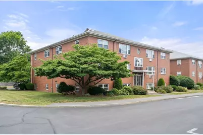 32 Whitman Rd #B1, Waltham, MA 02453 - Photo 1