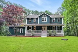 204 Aldrich St, Uxbridge, MA 01569 - Photo 1