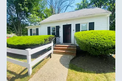 4 Gerry St, Marblehead, MA 01945 - Photo 1