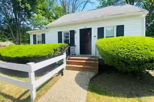 4 Gerry St, Marblehead, MA 01945 - Photo 1