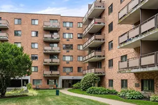 60 Pleasant St, Arlington, MA 02476 - Photo 1