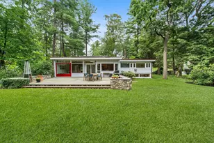 32 Moon Hill Rd, Lexington, MA 02421 - Photo 1