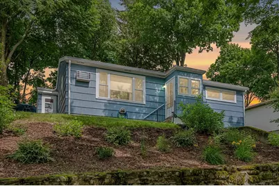 19 Maplewood Rd, Worcester, MA 01602 - Photo 1