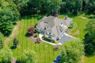 8 Analore Cir, Norfolk, MA 02056 - Photo 1