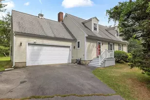 74 Warren St, Georgetown, MA 01833 - Photo 1