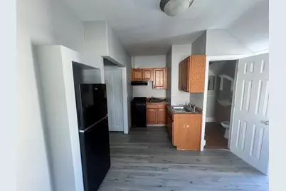 86 Lawrence St #B, Framingham, MA 01702 - Photo 1