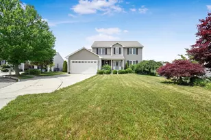 9 Aranea Cir, New Bedford, MA 02740 - Photo 1