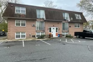 132 Boylston Ln, Lowell, MA 01850 - Photo 1