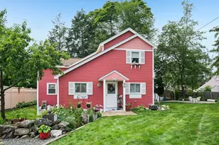 50 Mills Dr, Dracut, MA 01826 - Photo 1