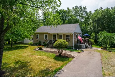 43 Pleasant St, Pembroke, MA 02359 - Photo 1