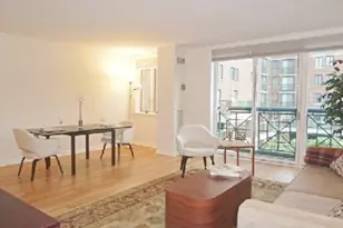 10 Rogers St, Cambridge, MA 02142 - Photo 1