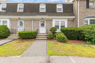 114 Fieldstone Dr, Londonderry, NH 03053 - Photo 1