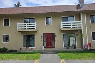 82 S Maple, Westfield, MA 01085 - Photo 1