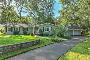 29 Sunset Dr, Seekonk, MA 02771 - Photo 1