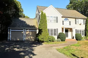 94 Thornberry Cir, Mashpee, MA 02649 - Photo 1