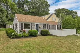 202 Low St, Newburyport, MA 01950 - Photo 1