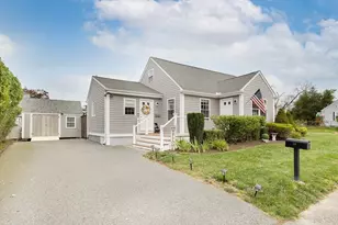 89 Doolittle Ct, Somerset, MA 02725 - Photo 1