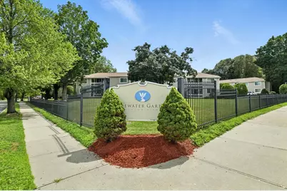 40 Saint Kolbe Dr #D, Holyoke, MA 01040 - Photo 1