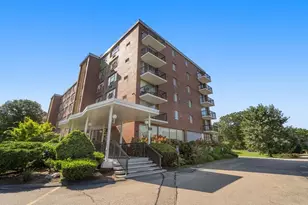 20 Hammond Pond Pkwy, Newton, MA 02467 - Photo 1