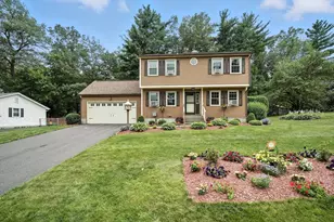 28 Sterling Dr, Easthampton, MA 01027 - Photo 1