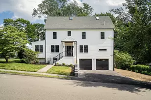 7 Oak Hill Dr, Arlington, MA 02474 - Photo 1