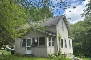 166 Leicester St, Auburn, MA 01501 - Photo 1